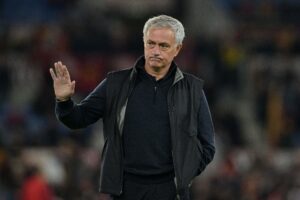 Jose Mourinho, geceliği 45 bin lira olan otelde her akşam aynı yemeği yiyor