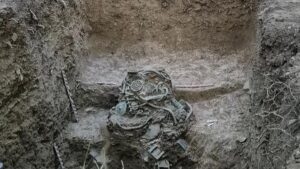 Köylülerin kuşatma sırasında sakladığı hazine bulundu