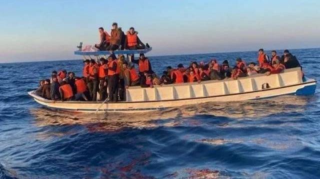 Lübnan’dan kaçan 99 kişi, Kıbrıs yolunda kurtarıldı