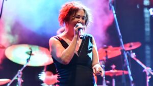 Nazan Öncel konserini iptal etti, organizatörü suçladı