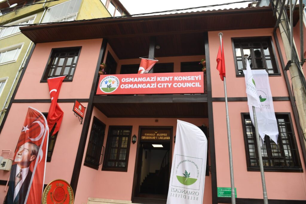 Osmangazi Kent Konseyi tarihi binada hizmete başladı