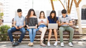 Şirketler memnun değil: Z kuşağı neden işten çıkarılıyor?