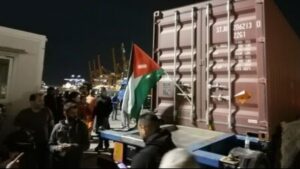 Yunan sendikası, İsrail’e karşı limanı kapadı: Tonlarca mühimmat kalakaldı