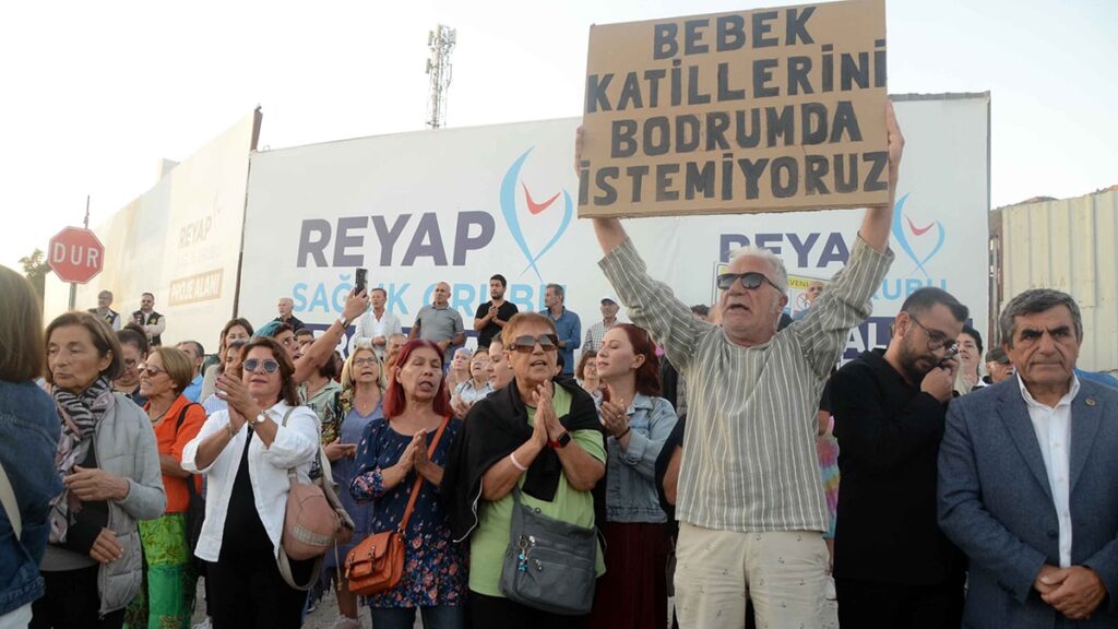Yüzlerce kişiden REYAP protestosu