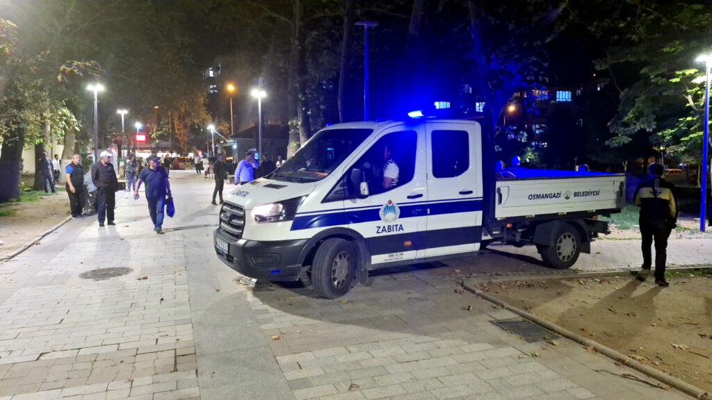 Çarşamba Mahallesi’ndeki seyyar satıcılara baskın