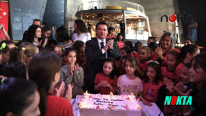 Başkan Aydın Dünya Kız Çocukları Günü’nü pasta keserek kutladı