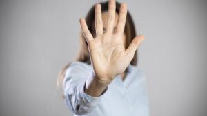 25 Kasım Kadına Yönelik Şiddetle Mücadele Günü mesajları, resimli sözleri 2024!