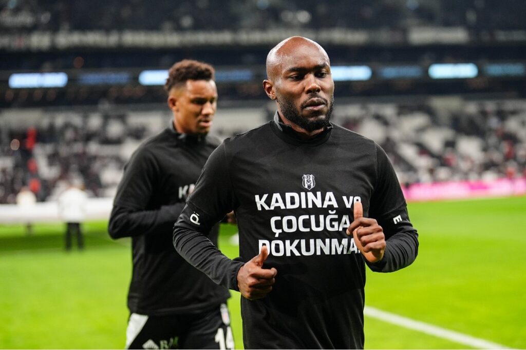 ’39’luk Atiba’yı mumla arattı!