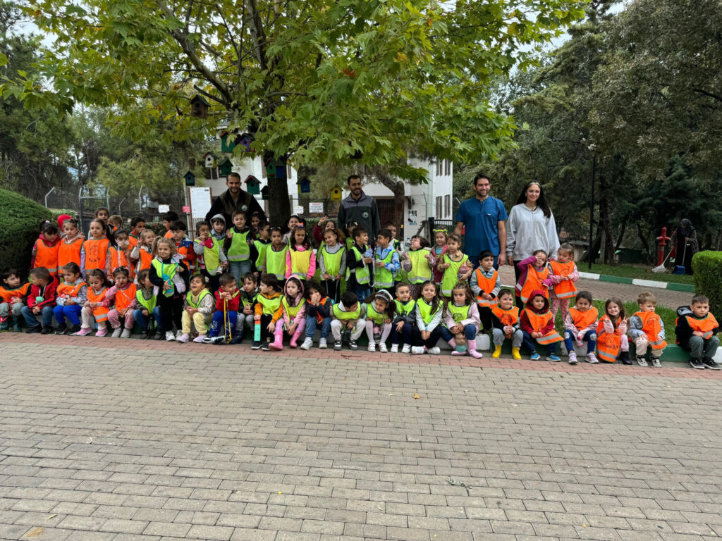 Küçük hayvanseverlerden can dostlarına ziyaret