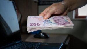 7 bin liranın üzerindeki ödemeler için banka zorunluluğu getirilmişti! Rakam değişti…