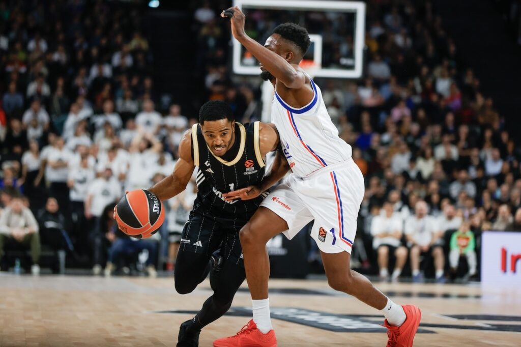 Anadolu Efes, Euroleague’de altıncı mağlubiyetini aldı
