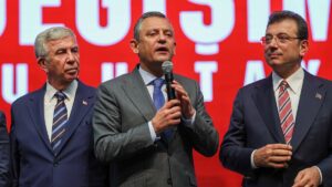 CHP Cumhurbaşkanı adaylığı için sandığı işaret etti