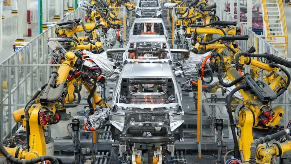 Dünyaca ünlü otomotiv firması battı: Elinde kalan otomobiller 520 bin liradan satılacak