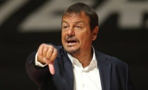 Ergin Ataman hastaneye kaldırıldı