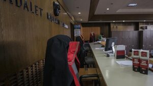 Eşini öldürdü, en üst sınırdan indirim istedi!