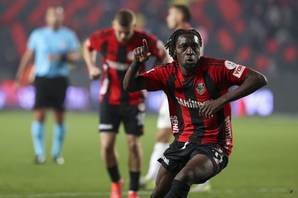 Gaziantep FK 5 dakikada geri döndü, 3 puanı kaptı