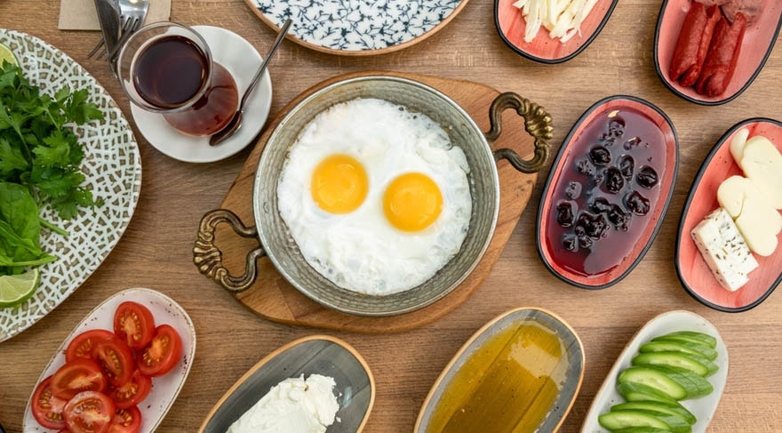 Kahvaltıdan yarım saat önce içmek yetiyor: Meğer demir emilimini arttırıyormuş!