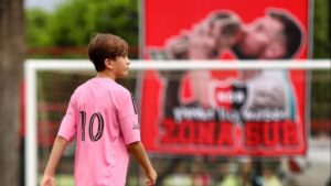 Messi’nin 12 yaşındaki oğlu ilk maçına çıktı