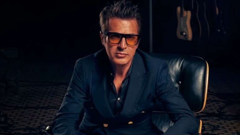 Teoman: Güzel kızları bir vazo gibi seyrediyorum