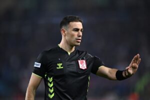 Trabzonspor-Fenerbahçe maçının hakemi için flaş karar! Maç yönetmeyecek