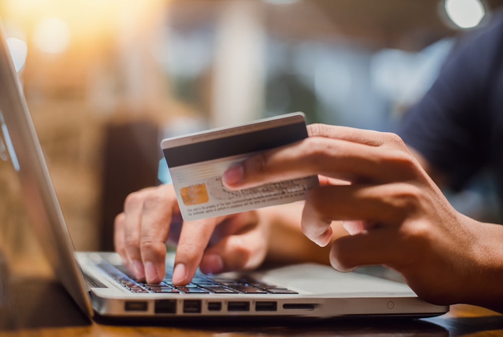 Ünlü banka Çin’de kredi kartı işini sonlandırıyor