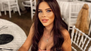 Ünlü oyuncu tesettüre girdi, umreye gitti