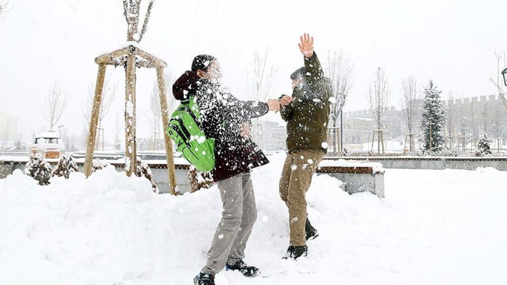 Valilik duyurdu: O ilde kar tatili uzatıldı