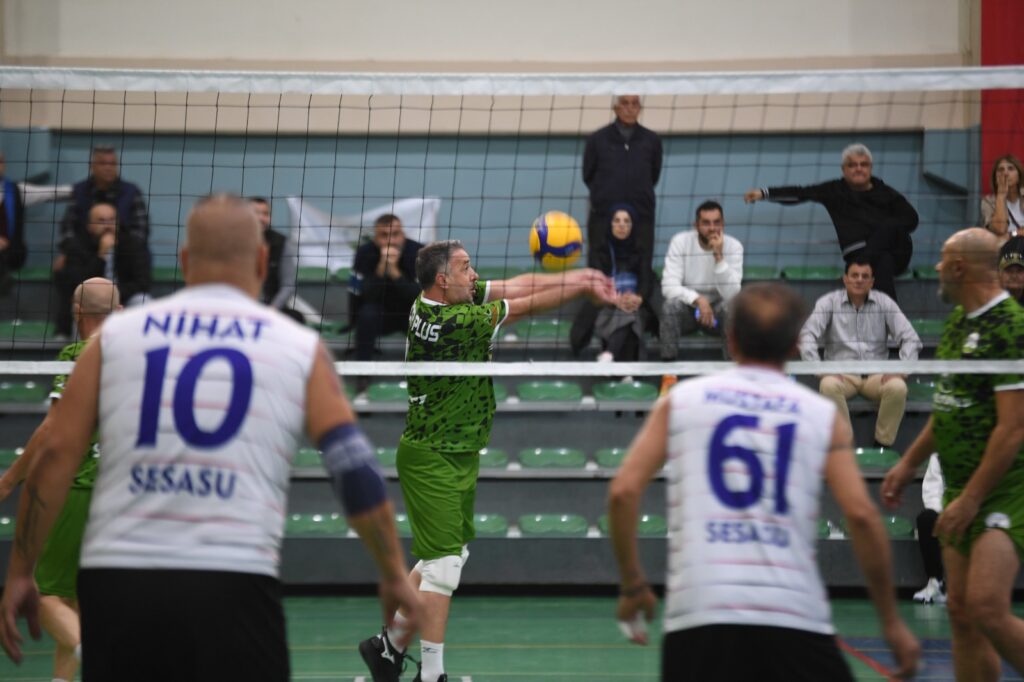 Türkiye Veteran Voleybol Turnuvası başladı