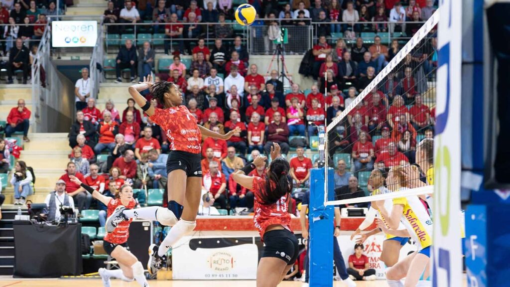 Yıldız voleybolcu Türk koçu CEV’e şikayet etti: Böylesi başıma gelmedi