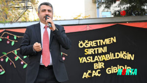 Yıldırım’da doğum gününde emekli olan eğitimciye duygulandıran veda