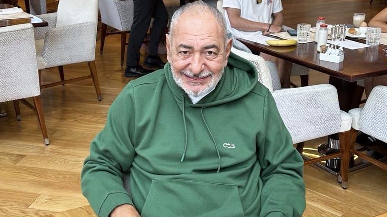 Reha Muhtar son halini paylaştı, masanın üzerindekiler dikkat çekti