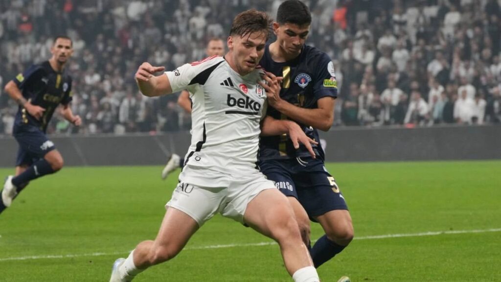 18’lik Türk yıldız Premier Lig’e gidiyor: Ferdi Kadıoğlu’nun ardından…