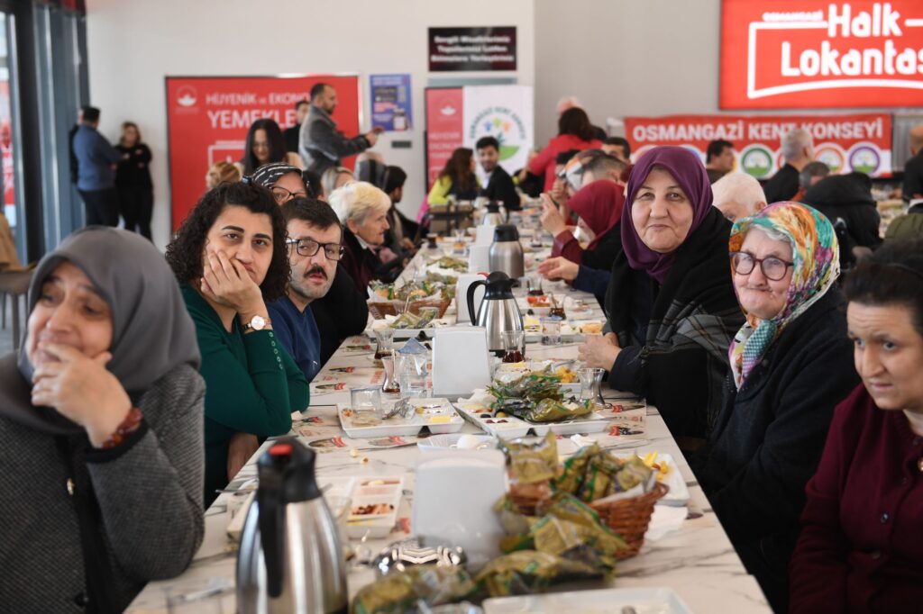 Başkan Aydın Engelli Bireylerle Kahvaltıda Buluştu