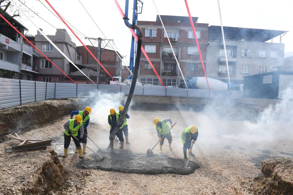 Bursa Osmangazi Belediyesi ilçeyi kreşlerle donatıyor