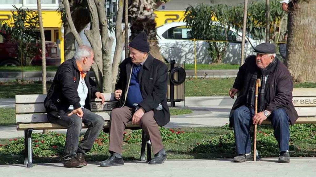 50 yaş üstü herkes bugünden itibaren başlasın: Bu alışkanlık hafızayı güçlendiriyor!