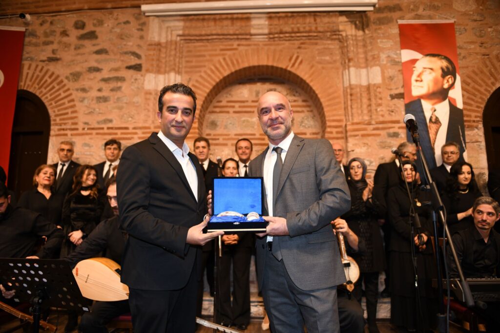 Bursa Osmangazi’de türkü dolu gece