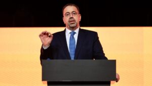 Acemoğlu SÖZCÜ’ye konuştu: Orta sınıf asgari ücretli fakirliği yaşıyor