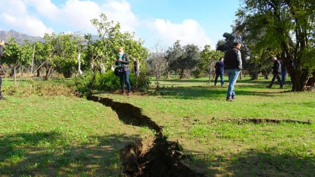 Aydın depremi sonrası yürekleri ağza getiren görüntü