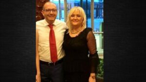 Dekan kadroya eşini  birebir tarif etti