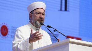 Diyanet İşleri Başkanı her yere gitti, Anıtkabir hariç