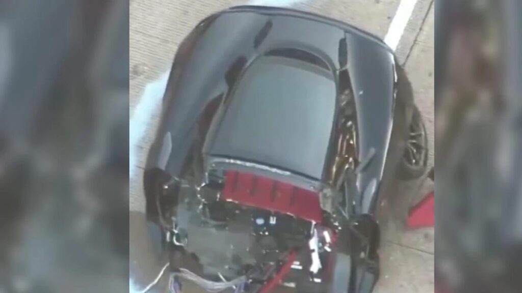 Feci kazada 400 Bin dolarlık araç ikiye ayrıldı