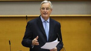 Fransa’da hükümet düştü