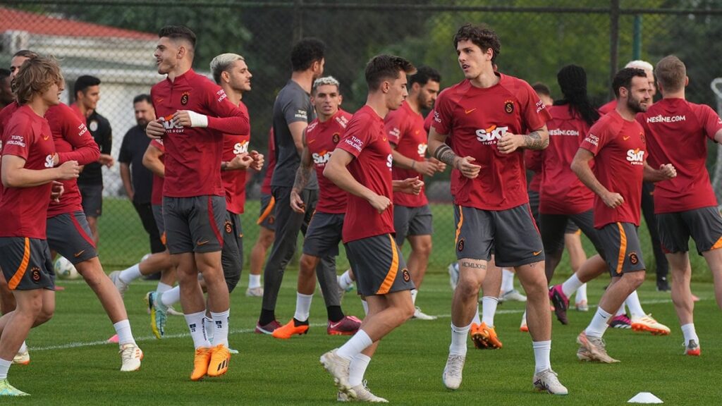 Galatasaray’dan kiralık gitmişti; hocasının bırakmaya niyeti yok