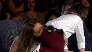 Hülya Avşar’ın poposunu ısırdığı çocuk büyüdü: Çok değişmiş