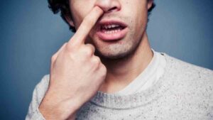 İşte bu yüzden kesinlikle burnunuzu karıştırmamalısınız: İğrenç olmasıyla alakası yok!