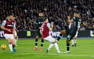 Liverpool deplasmanda West Ham United’ı farklı mağlup etti