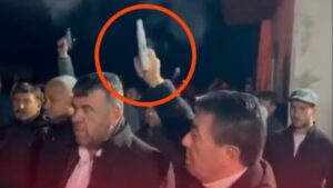 MHP’li Belediye Başkanı maganda gibi ateş etti