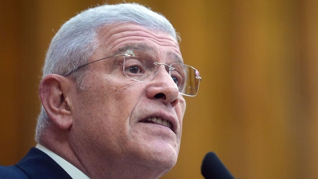 Müsavat Dervişoğlu: Suriyelilere verilen 238 bin vatandaşlık iptal edilsin