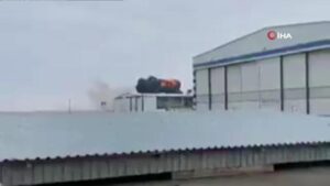 SON DAKİKA HABERİ…. Kazakistan’ın Aktau kenti yakınlarında yolcu uçağı düştü!