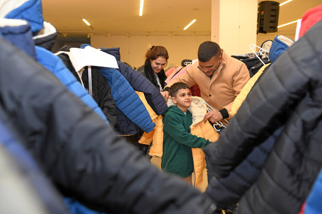 Osmangazi'de 1745 kişi Sevgi Mağazası’ndan giyindi